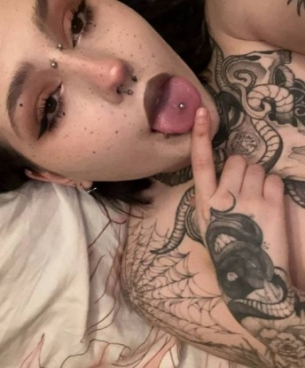 Встречи со мной - это воплощение ваших самых тайных фантазий. 🌙
💋 Я с удовольствием сопровождаю вечеринки и деловые встречи, подчеркивая вашу привлекательность и успех. Я сделаю вас центром внимания, доставив истинное наслаждение и неповторимые эмоции. 🌟
📸 На фото, которые ты можешь увидеть здесь, я в предвкушении незабываемого времяпровождения в Москве. Только дотронься до моего мира, и я покажу тебе рай, полный удовольствий. 🔥
💖 Я изучила искусство соблазна и обладаю множеством интересных талантов. В моем арсенале массаж, стриптиз, ролевые игры и многое другое. Позволь мне удивить тебя своим потрясающим опытом и умением доставлять истинное удовольствие.
💌 Я по адресу в Москве жду встречи с поклонниками и ценителями истинной красоты и наслаждения. Позвони мне прямо сейчас и окунись в мир эротических фантазий и незабываемого блаженства. ✨ Елизавета